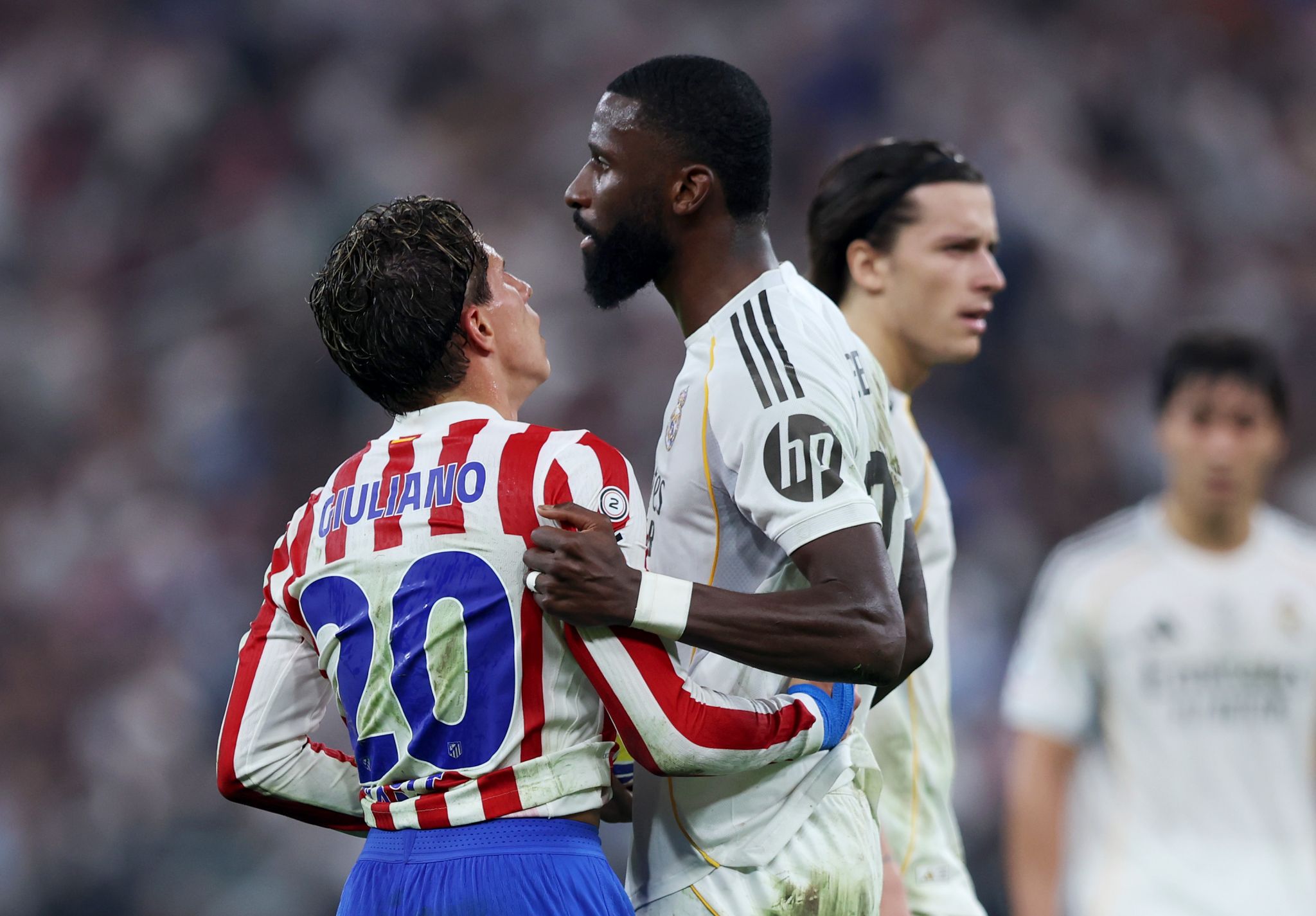 Premier League Club Ready to Take Advantage of Madrid Contract Uncertainty